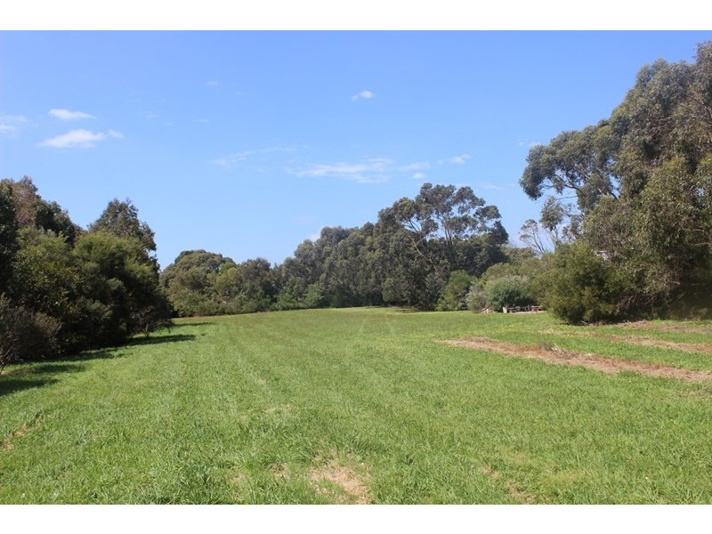 33-35 SCHOOL RD, Tarwin Lower VIC 3956