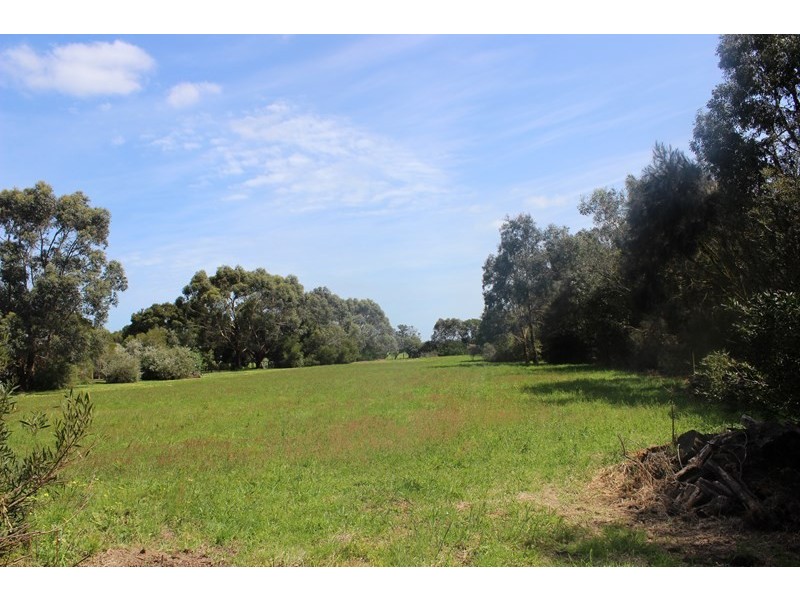 33-35 SCHOOL RD, Tarwin Lower VIC 3956