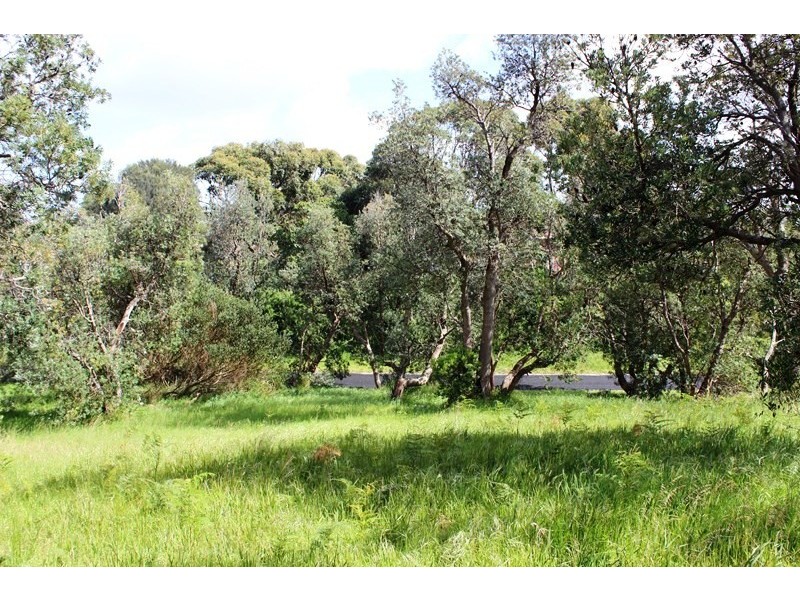 8 FISHERMANS RD, Venus Bay VIC 3956