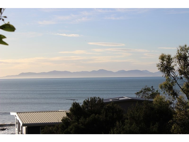 18 WARATAH STREET, Walkerville North VIC 3959