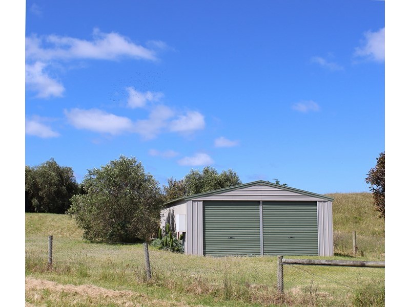 27 LEES ROAD, Venus Bay VIC 3956