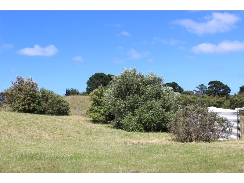 27 LEES ROAD, Venus Bay VIC 3956