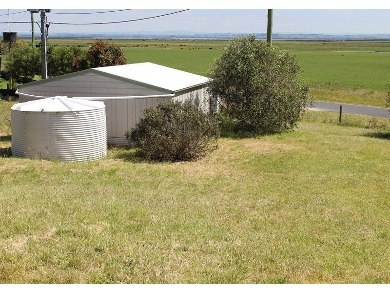 27 LEES ROAD, Venus Bay VIC 3956