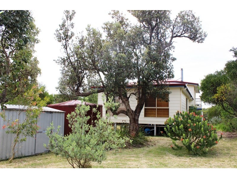 33 BRADLEY AVENUE – 1ST ESTATE, Venus Bay VIC 3956