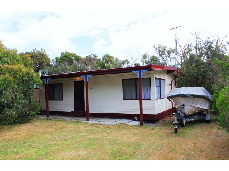 12 MACKINNON COURT, Walkerville VIC 3956