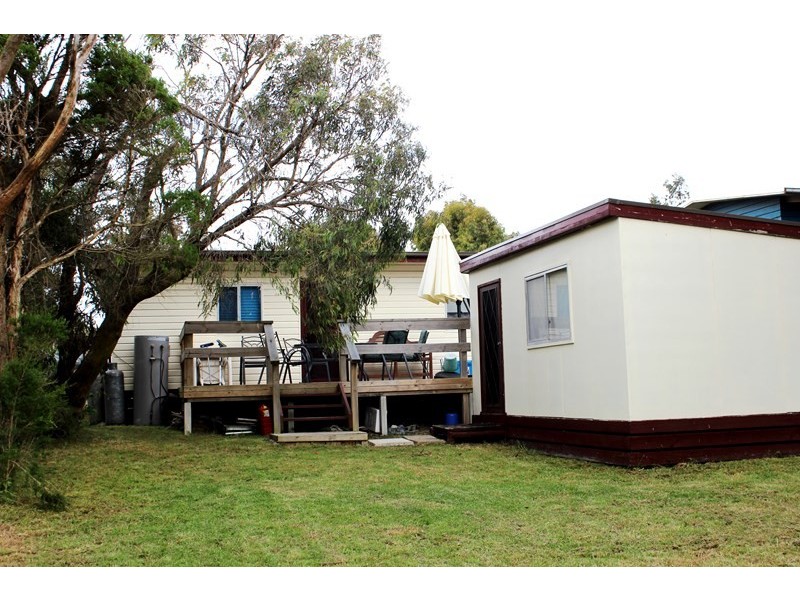 12 MACKINNON COURT, Walkerville VIC 3956