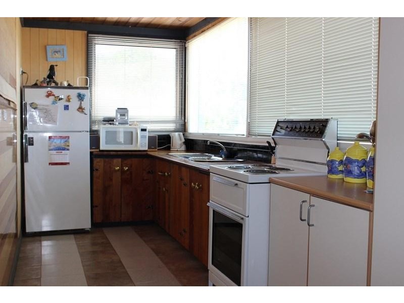 9 DOROTHY STREET, Venus Bay VIC 3956