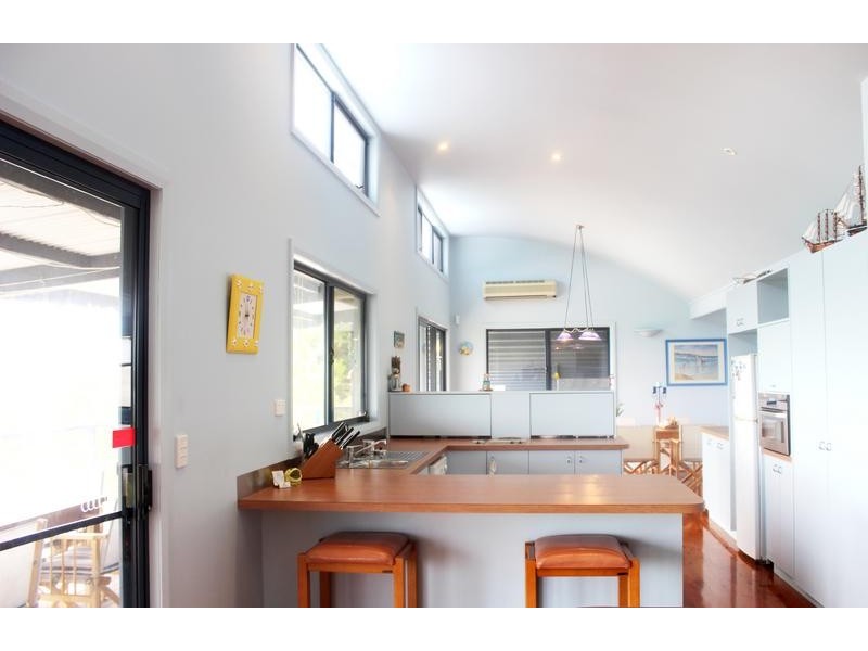 9 MONCUR COURT, Venus Bay VIC 3956