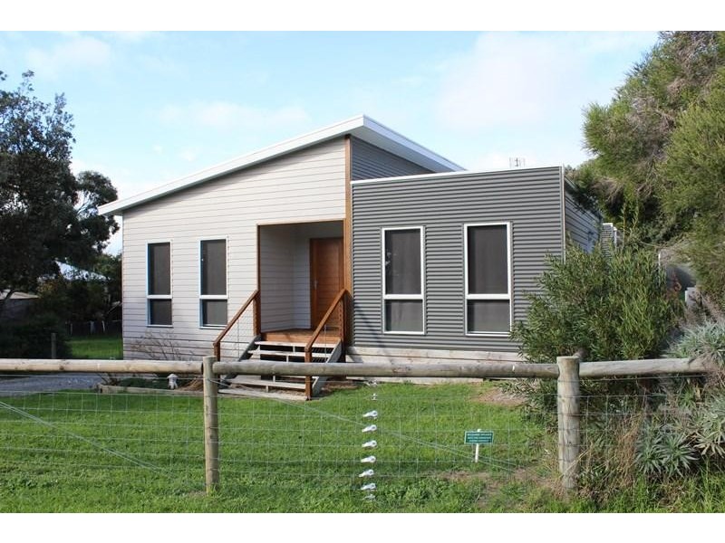 4 ANTHONY AVENUE, Venus Bay VIC 3956