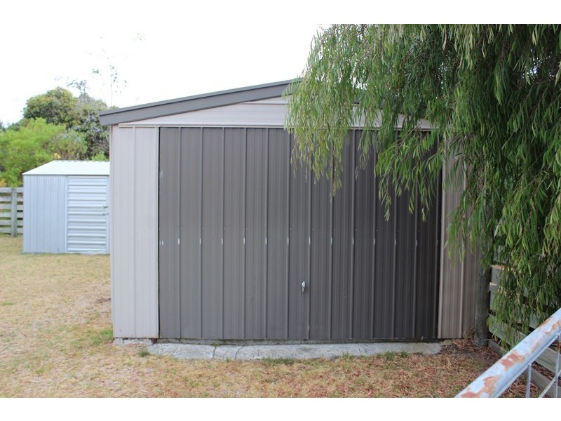 72-74 McINDOE AVENUE, Venus Bay VIC 3956
