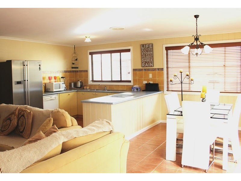 77 CANTERBURY ROAD, Venus Bay VIC 3956