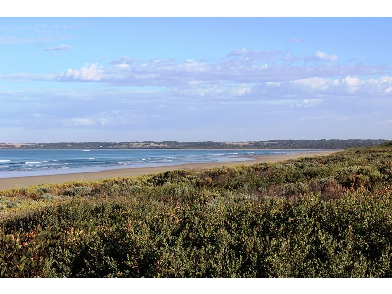 825 LEES ROAD, Venus Bay VIC 3956