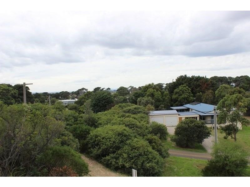 5 CRICHTON CRESCENT, Venus Bay VIC 3956