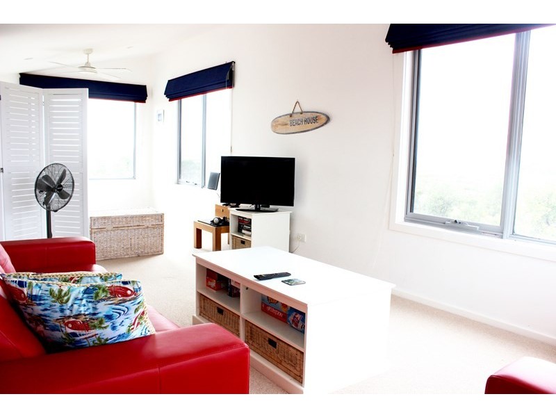 800 LEES ROAD, Venus Bay VIC 3956