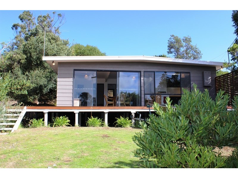 35 McMILLAN AVENUE, Venus Bay VIC 3956