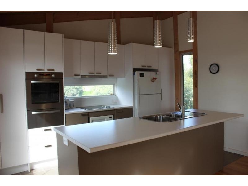 4 BRADLEY, Venus Bay VIC 3956