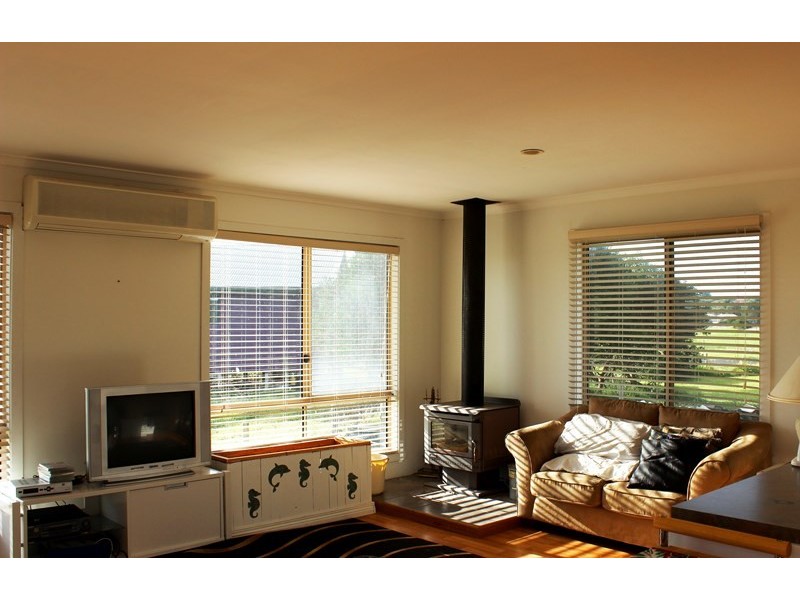 46 CENTRE ROAD, Venus Bay VIC 3956