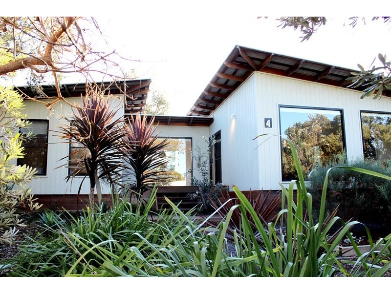4 NOBLE STREET, Venus Bay VIC 3956