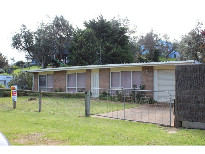 11 CONSTANCE CRESCENT, Venus Bay VIC 3956