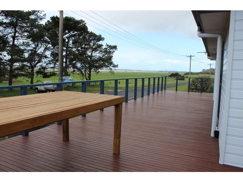 45 CENTRE ROAD, Venus Bay VIC 3956