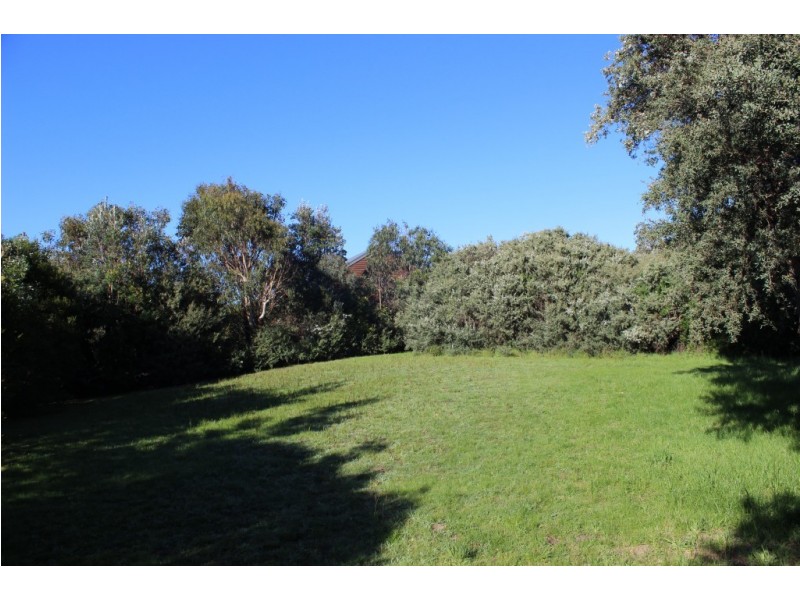 40 BRADLEY AVENUE, Venus Bay VIC 3956