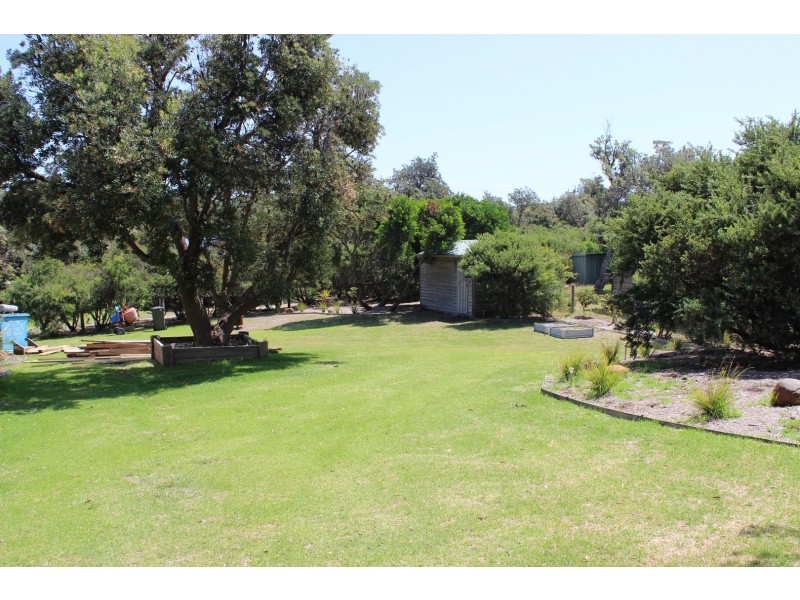 15 CONDON CRESCENT, Venus Bay VIC 3956