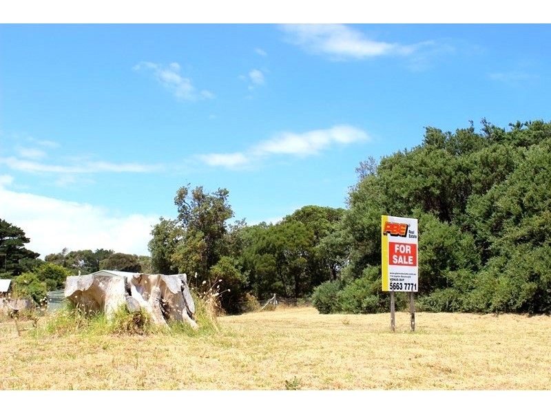 50 MCINDOE AVENUE, Venus Bay VIC 3956