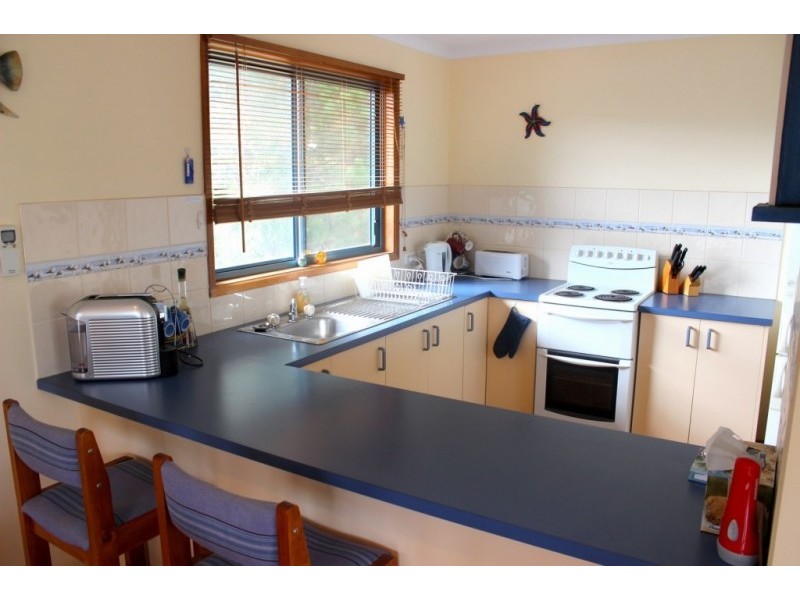 30 PANDORA AVENUE, Venus Bay VIC 3956