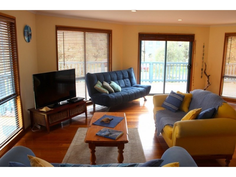 30 PANDORA AVENUE, Venus Bay VIC 3956