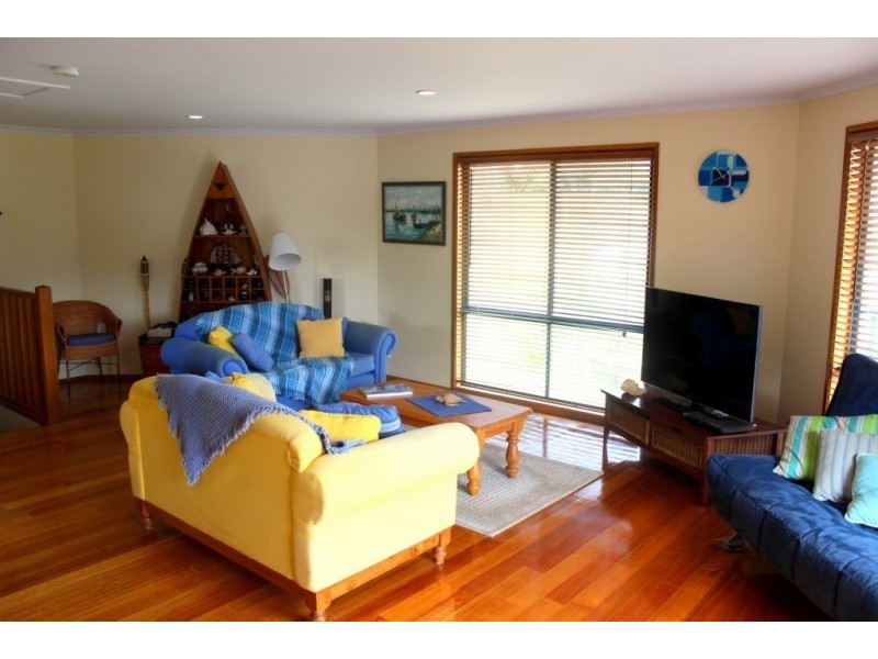 30 PANDORA AVENUE, Venus Bay VIC 3956