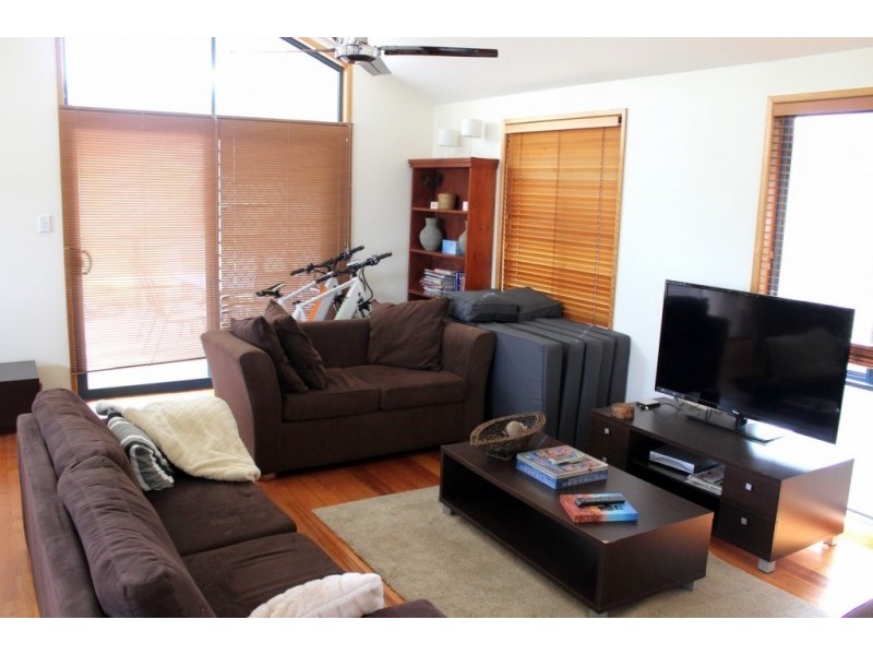 49 MCINDOE AVENUE, Venus Bay VIC 3956