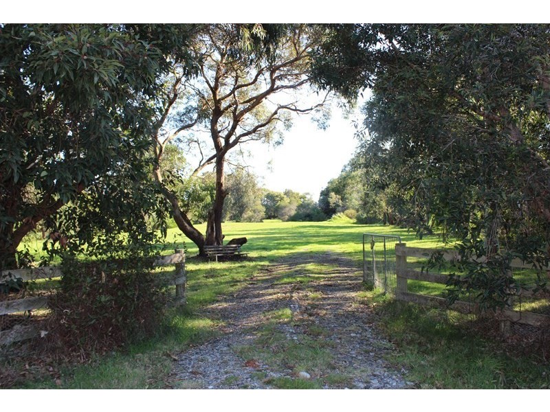 17-19 SCHOOL ROAD, Tarwin Lower VIC 3956