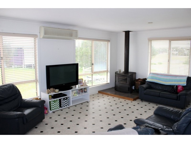 46 CENTRE ROAD, Venus Bay VIC 3956