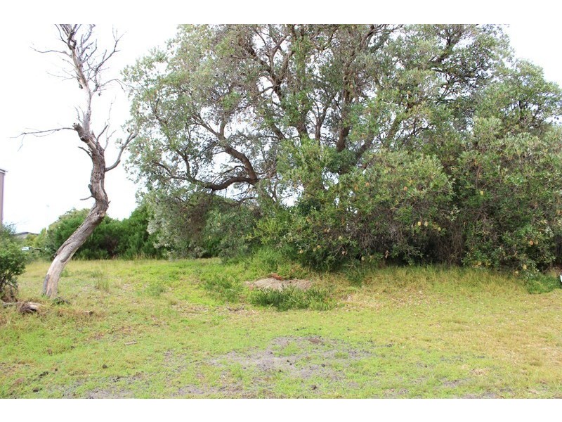 8. RODNEY AVE, Venus Bay VIC 3956