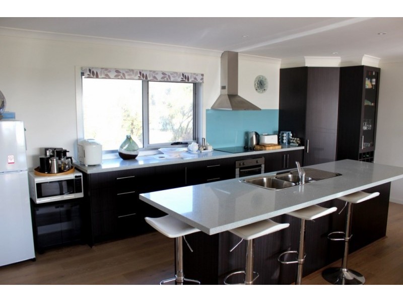 61 LANDSCAPE DRIVE, Venus Bay VIC 3956