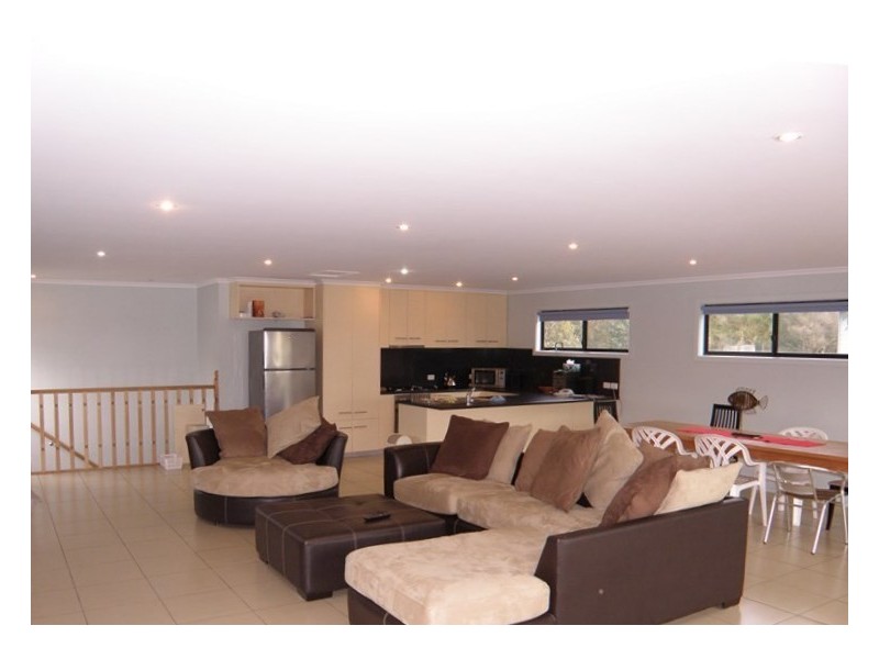 7 MELALEUCA AVENUE, Walkerville VIC 3956