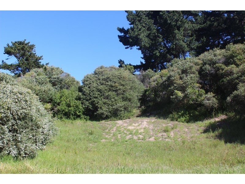 6. JUNO ROAD, Venus Bay VIC 3956