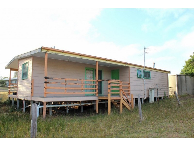 16 CONDON CRESCENT, Venus Bay VIC 3956