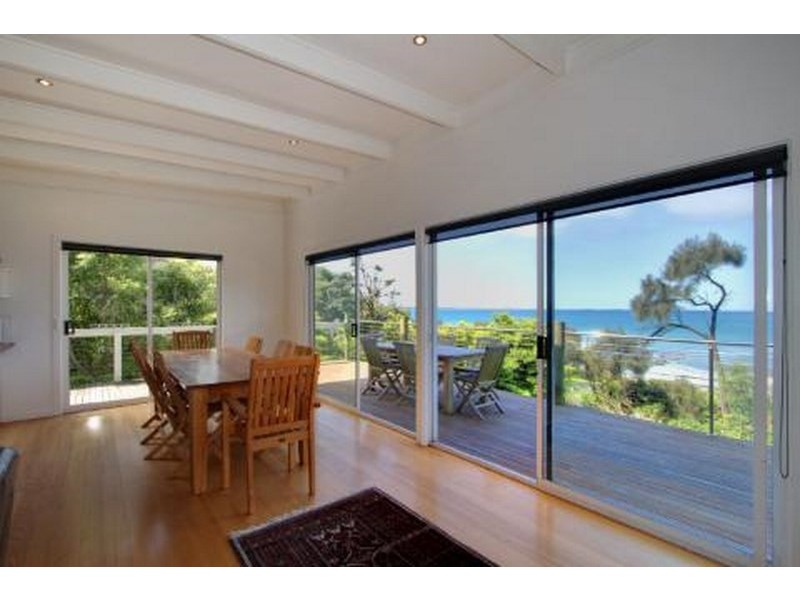 8 WARATAH STREET, Walkerville VIC 3956