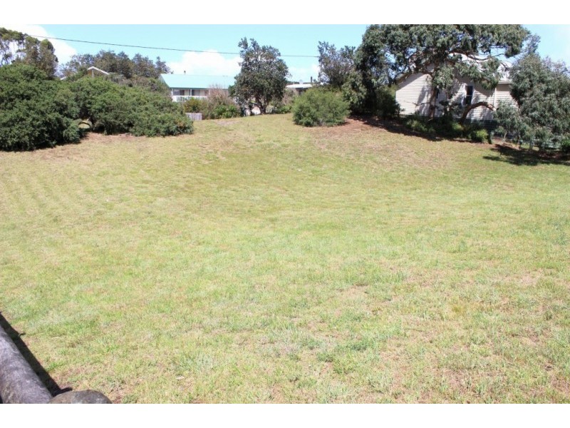 17 MERCURY DRIVE, Venus Bay VIC 3956