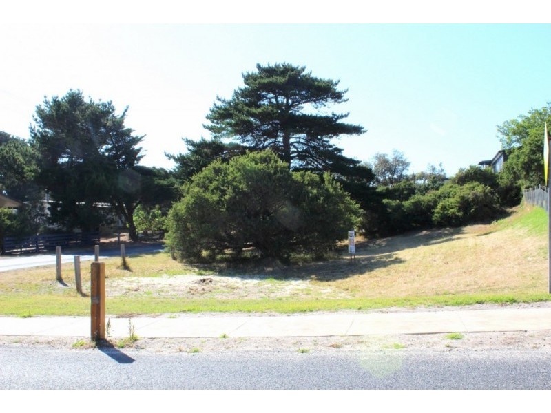 1. SURF DRIVE, Venus Bay VIC 3956