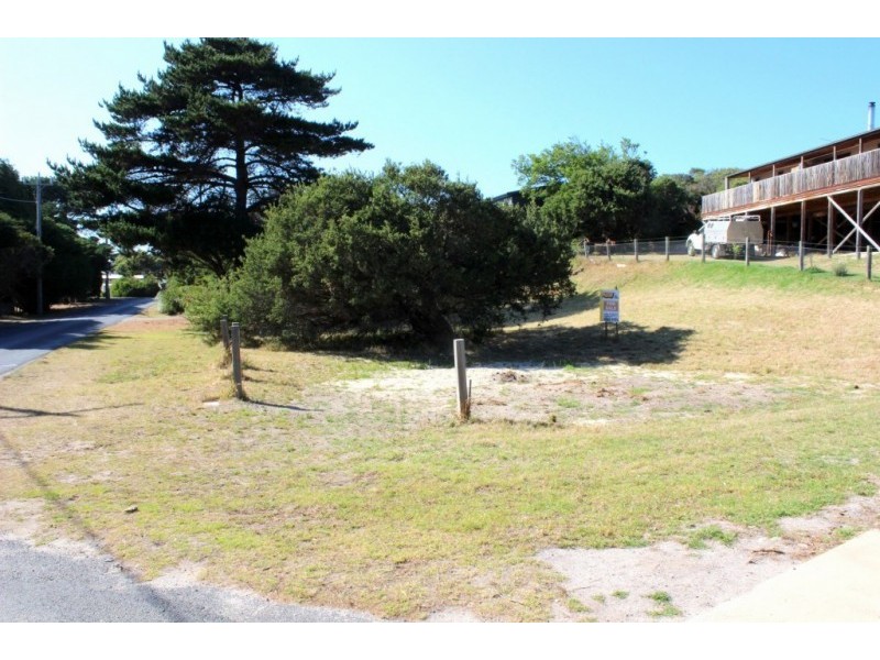1. SURF DRIVE, Venus Bay VIC 3956