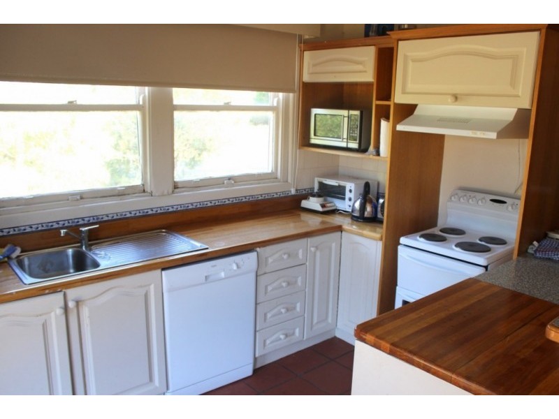 48 SEAVIEW DRIVE, Walkerville VIC 3956