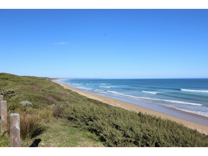 5 McMILLAN AVENUE, Venus Bay VIC 3956