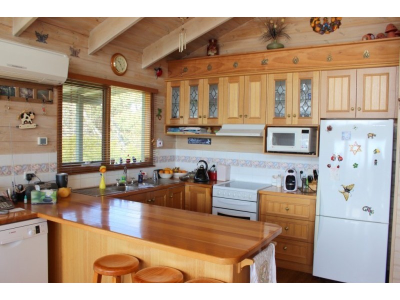 740 LEES ROAD, Venus Bay VIC 3956