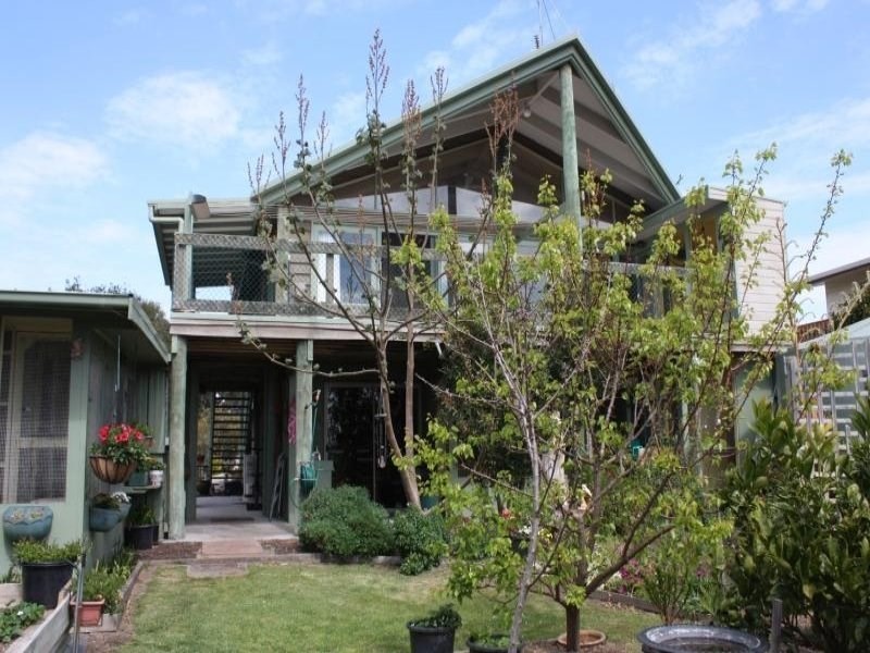 740 LEES ROAD, Venus Bay VIC 3956