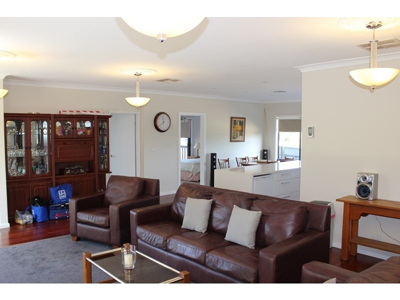 101 GREVILLIA STREET, Walkerville VIC 3956