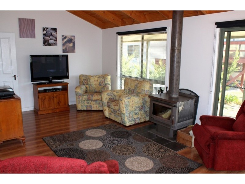 17 ANTHONY AVENUE, Venus Bay VIC 3956