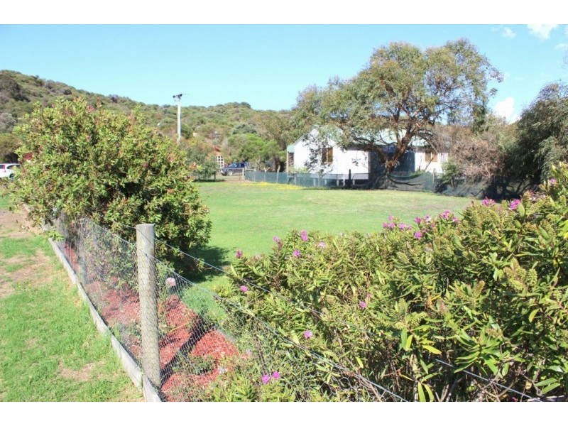 15 PARIS CRESCENT, Venus Bay VIC 3956