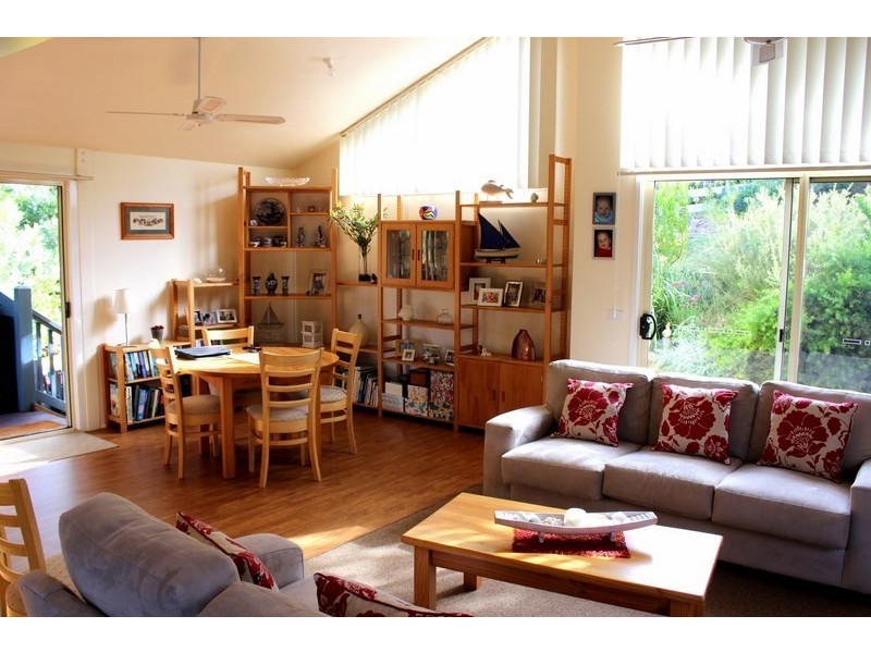 33 ST. IVES CRESCENT, Venus Bay VIC 3956